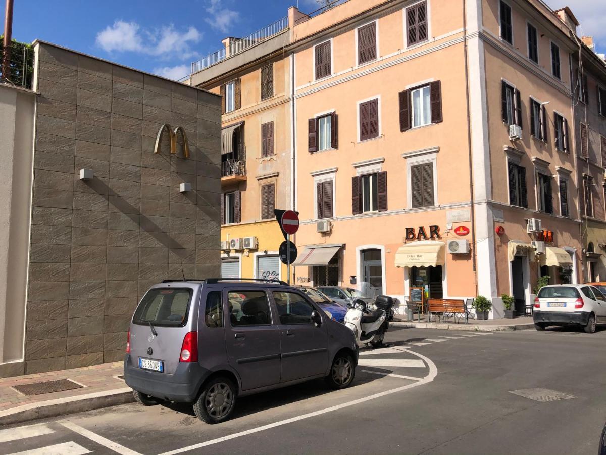In Rome In Love In Bike Exterior photo